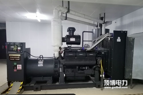 柴油發(fā)電機(jī)組使用壽命是多少年？最多能運(yùn)行長時間呢